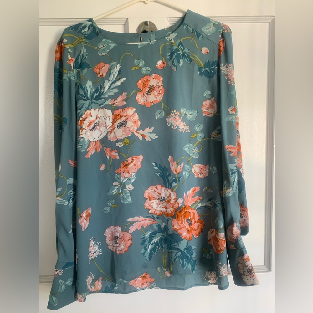 💜💜 LOFT Women’s Blouse Top- Size Large💜💜